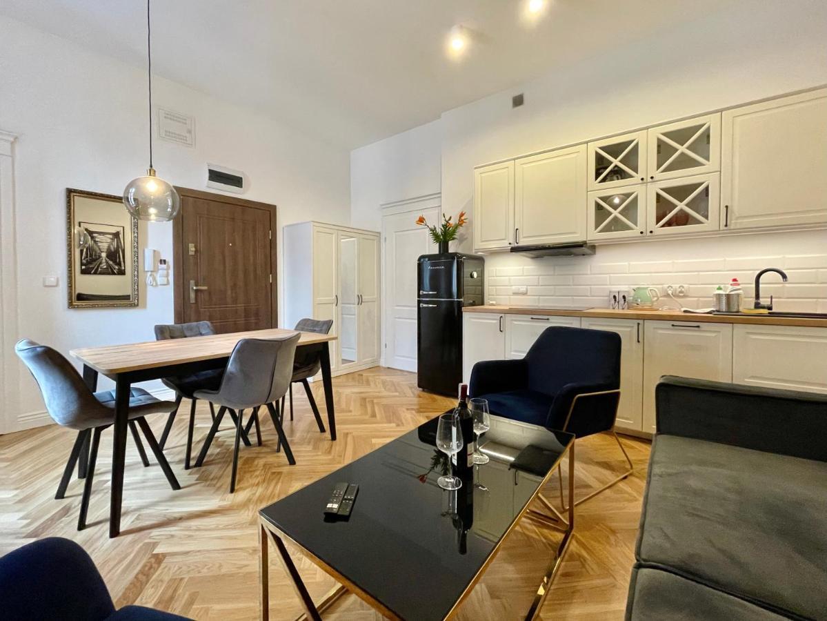 Chili Apartment ทอรูน ภายนอก รูปภาพ